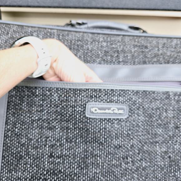 Oscar de la Renta Vintage Suitcase travel bag wheels tweed gray 25 inch - Picture 6 of 17
